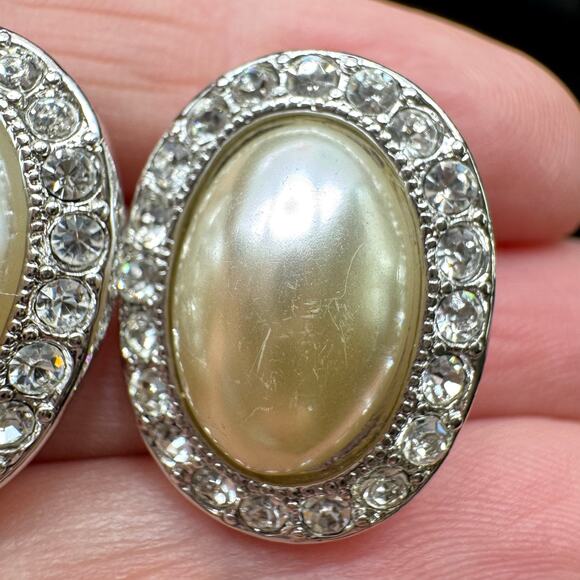Vintage KJL Kenneth Jay Lane Faux Pearl Cabochon Crystal Rhinestone Earrings - Picture 6 of 15